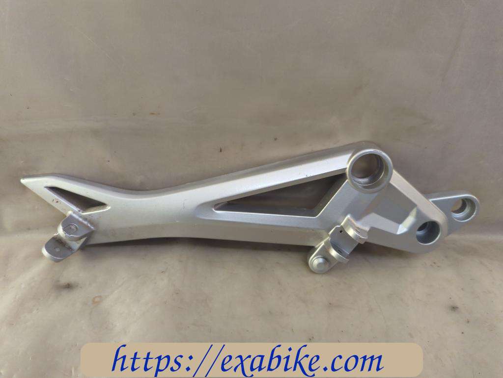 platine repose-pied droite Ducati Monster 696 - photo 1