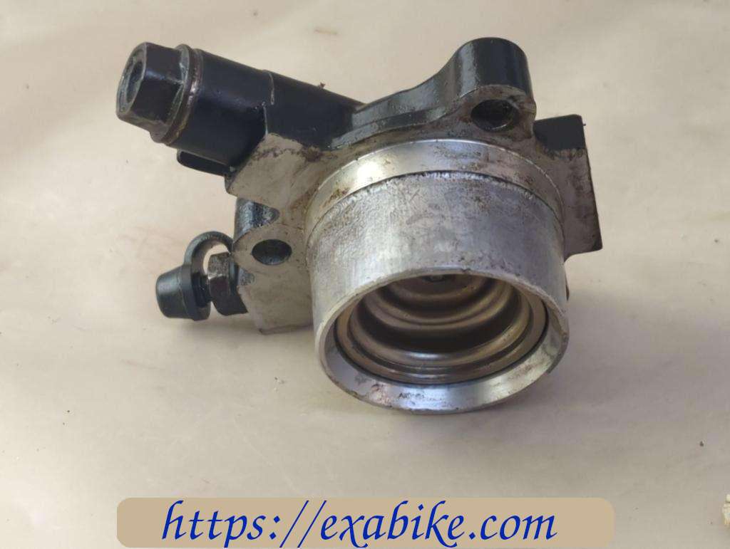 clutch slave cylinder Kawasaki ZRX 1100 - photo 2