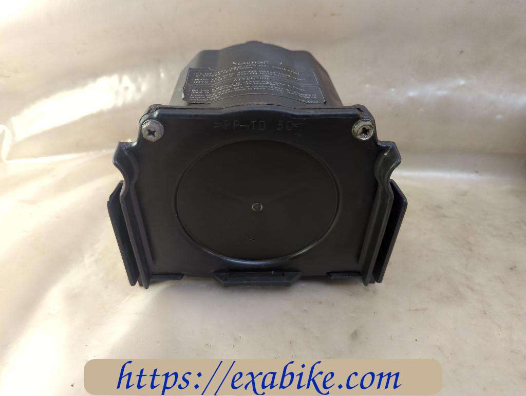 boitier de filtre  à air Kawasaki ZRX 1100 - photo 3