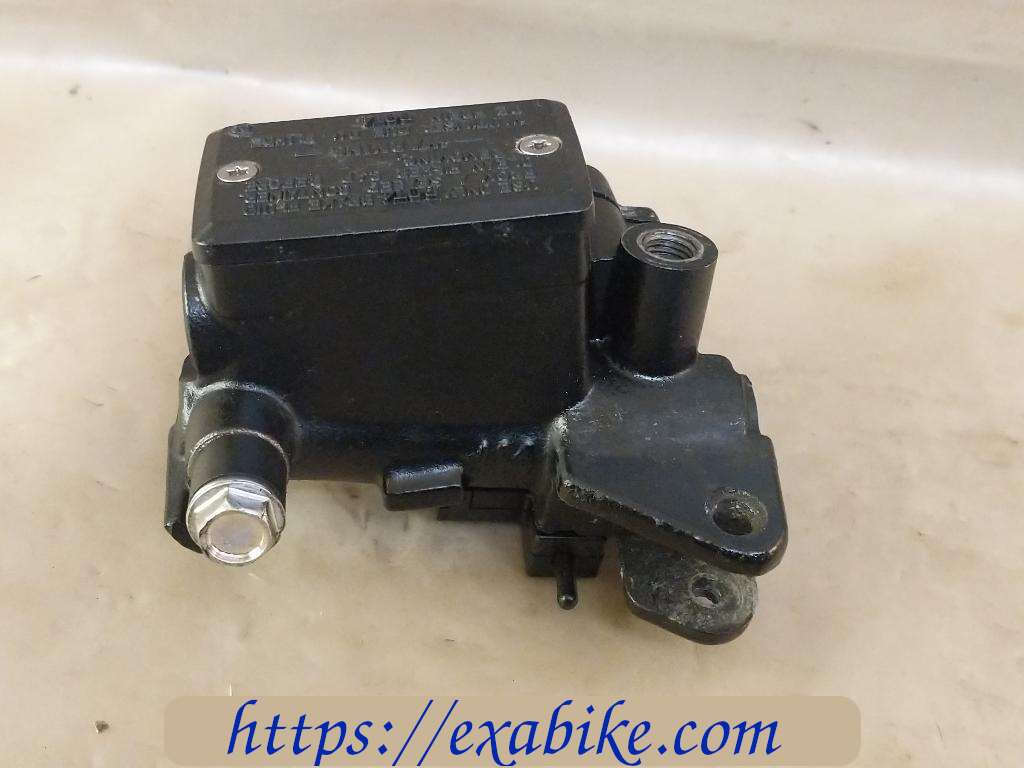 clutch master cylinder Kawasaki ZRX 1100 - photo 2