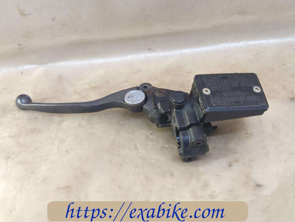 clutch master cylinder Kawasaki GTR 1000 - photo 1