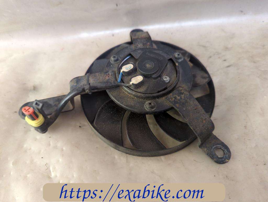 ventilateur gauche Ducati 848 - photo 2