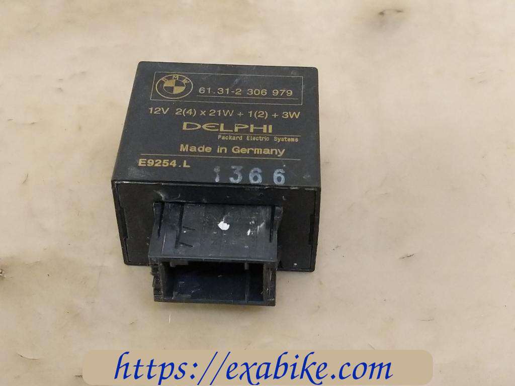 turn signal relay BMW R1150RT - photo 1