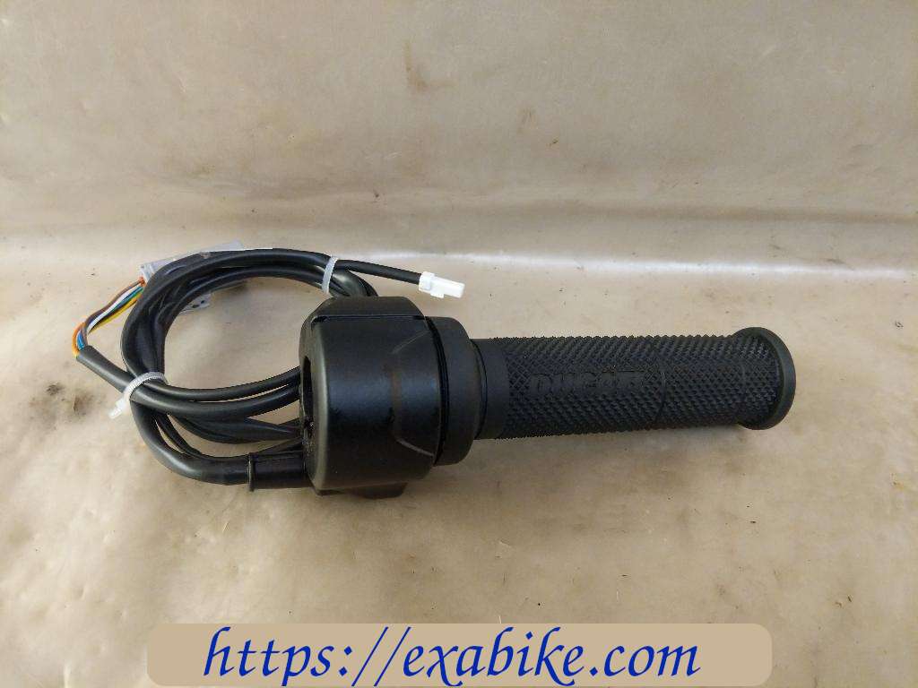throttle grip Ducati modele a identifier - photo 1