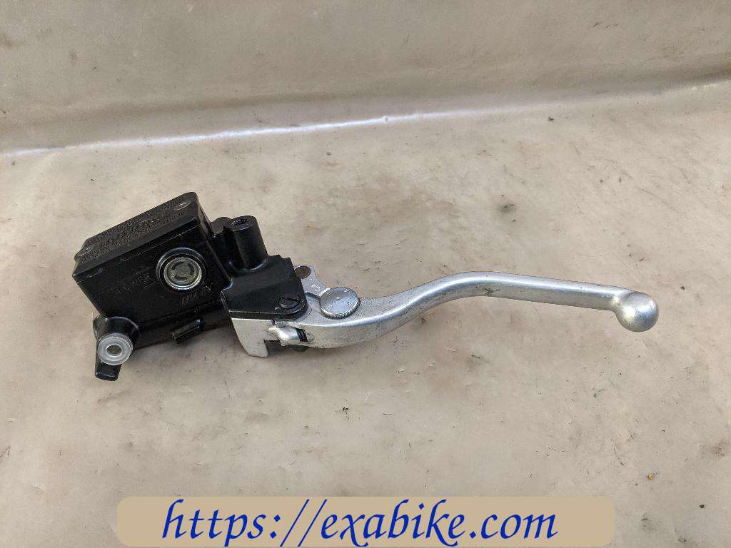 clutch master cylinder Triumph 675 Street triple - photo 1