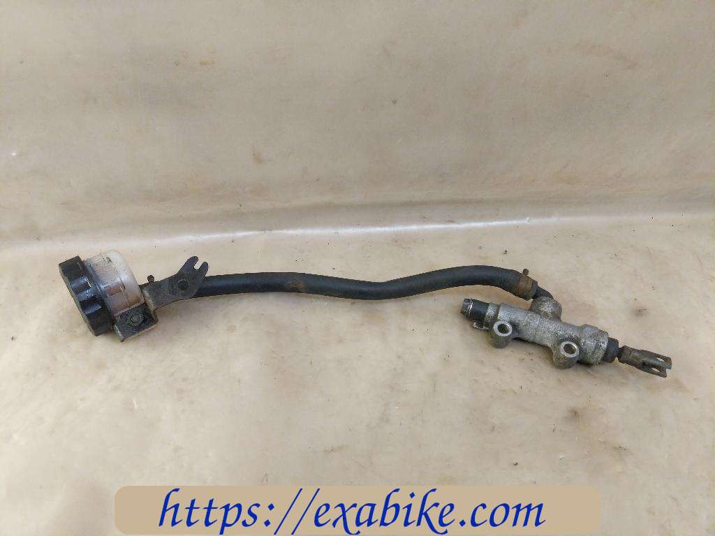 rear master cylinder Kawasaki GTR 1000 - photo 1