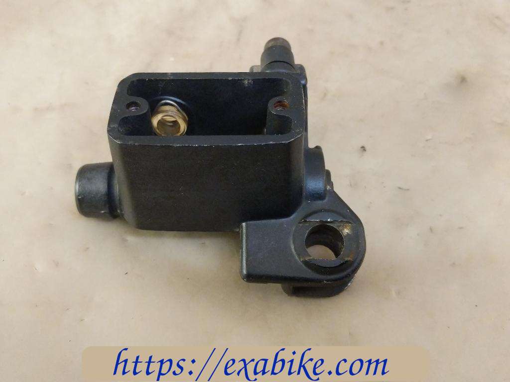 clutch master cylinder Ducati 620 Monster - photo 2