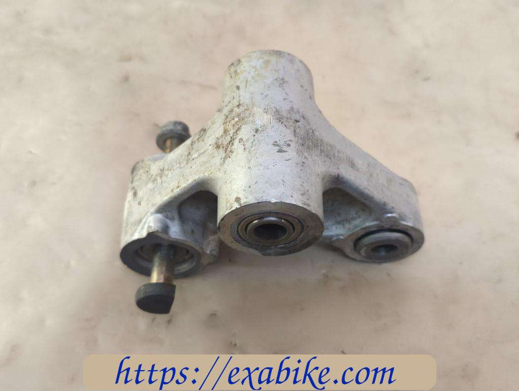 swingarm connecting Yamaha GTS 1000 - photo 1