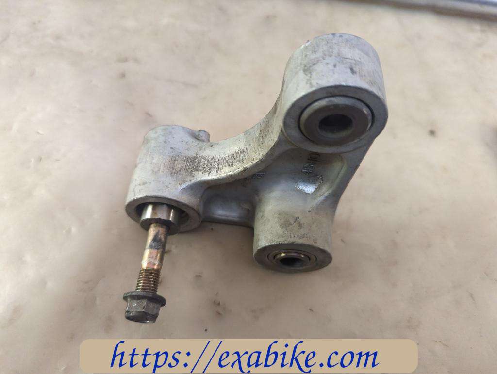 swingarm connecting Yamaha GTS 1000 - photo 2