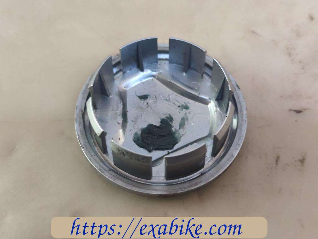 frame cap Yamaha GTS 1000 - photo 2