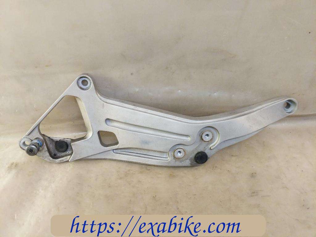 footrest plate, left Yamaha GTS 1000 - photo 1