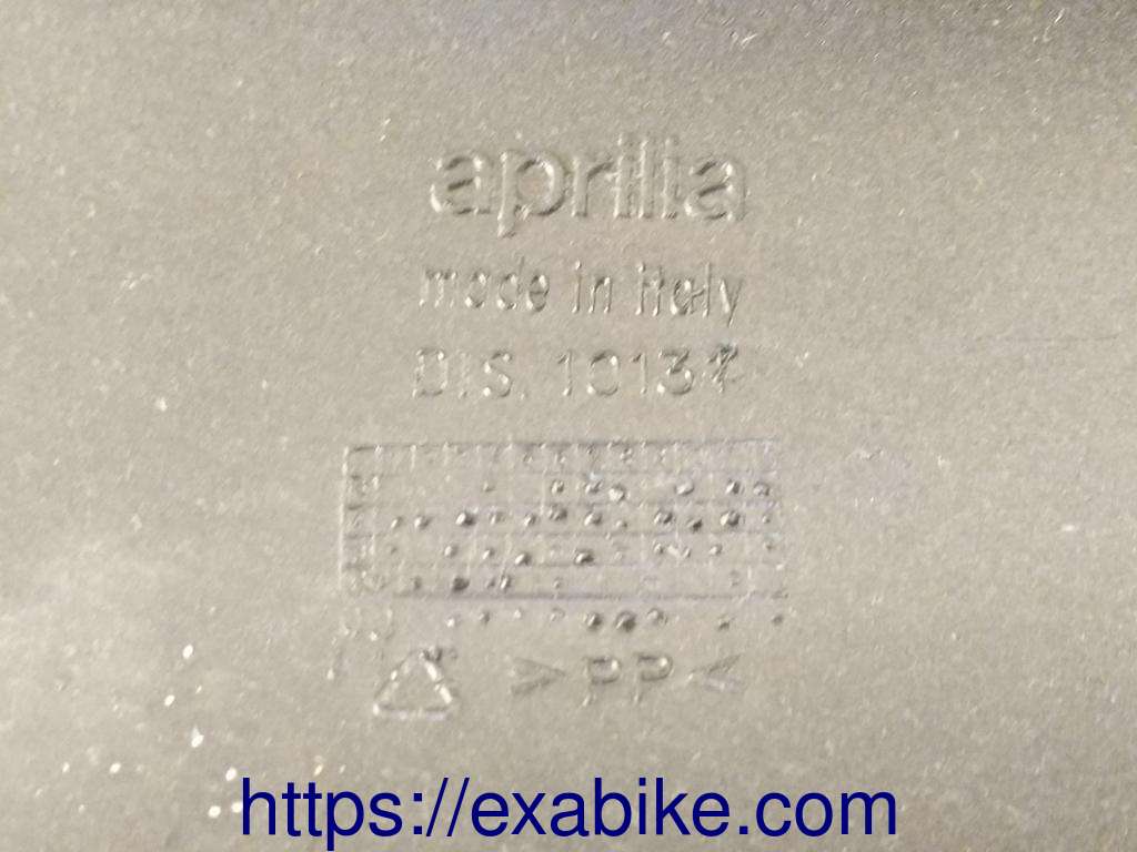 rear seat cowl Aprilia 50 SR sport - photo 6