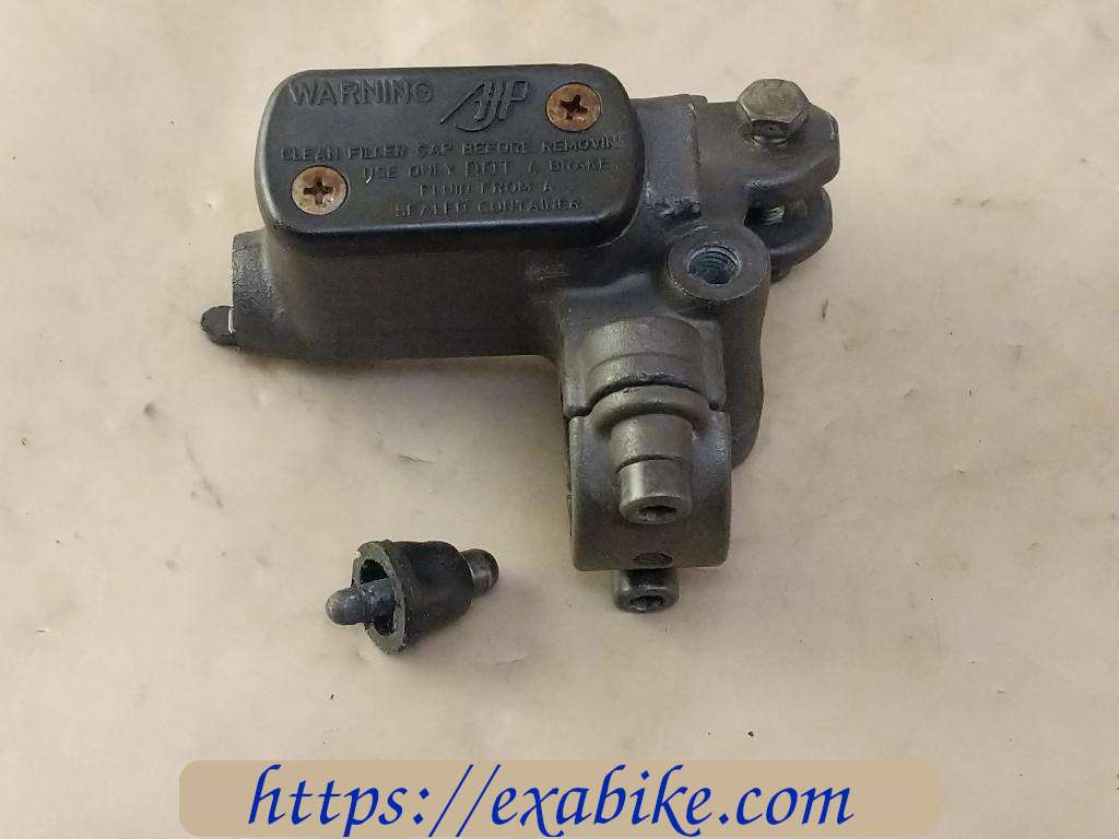 front master cylinder SUZUKI 50 RMX - photo 1