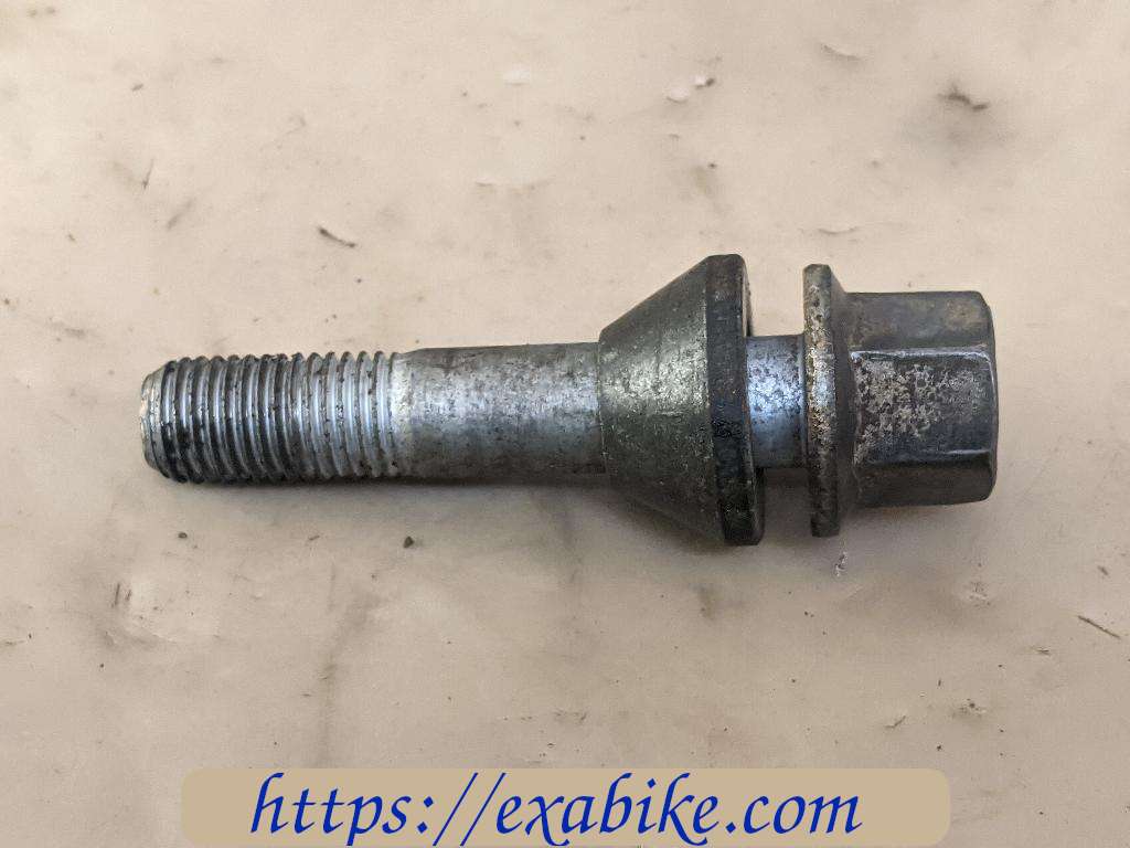 wheel bolt, rear BMW K75 - photo 1
