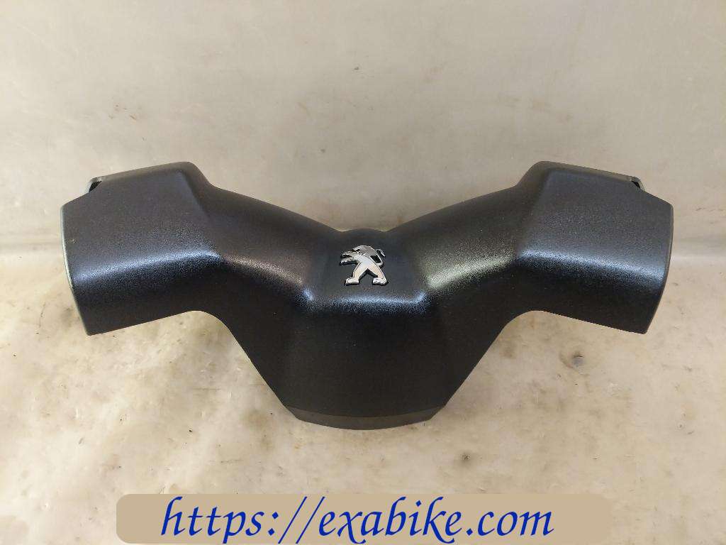 plastic élément Peugeot Citystar - photo 1