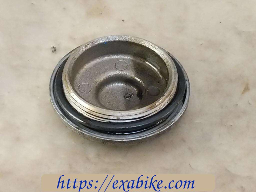engine cap Sym Mio - photo 2
