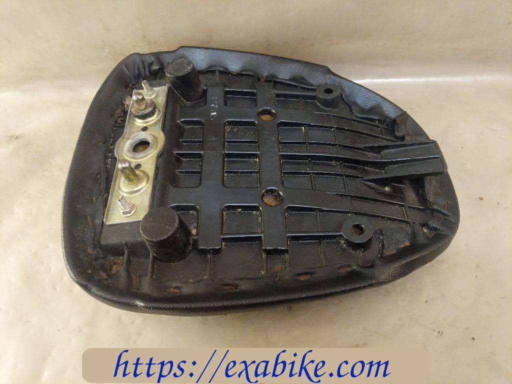 seat, rear Suzuki SV 650 - photo 4