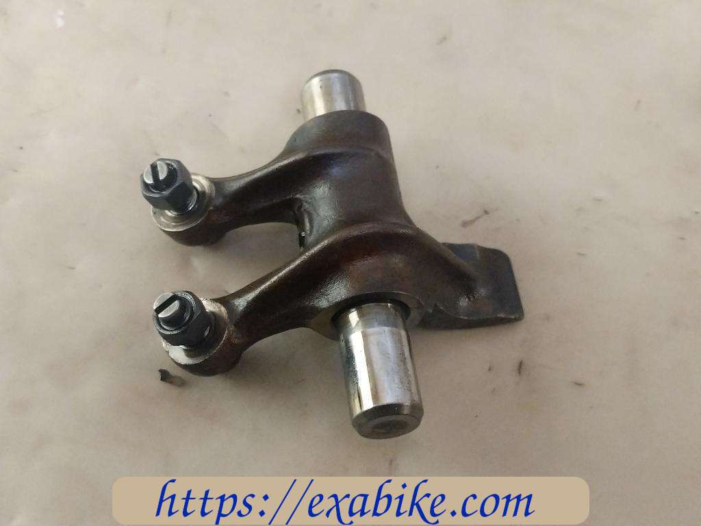 culbuteur d'admission Piaggio 125 X8 - photo 1