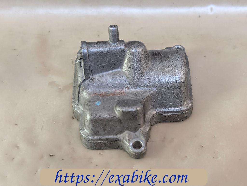 carburetor float chamber, right Honda CB 1000 Big One - photo 2