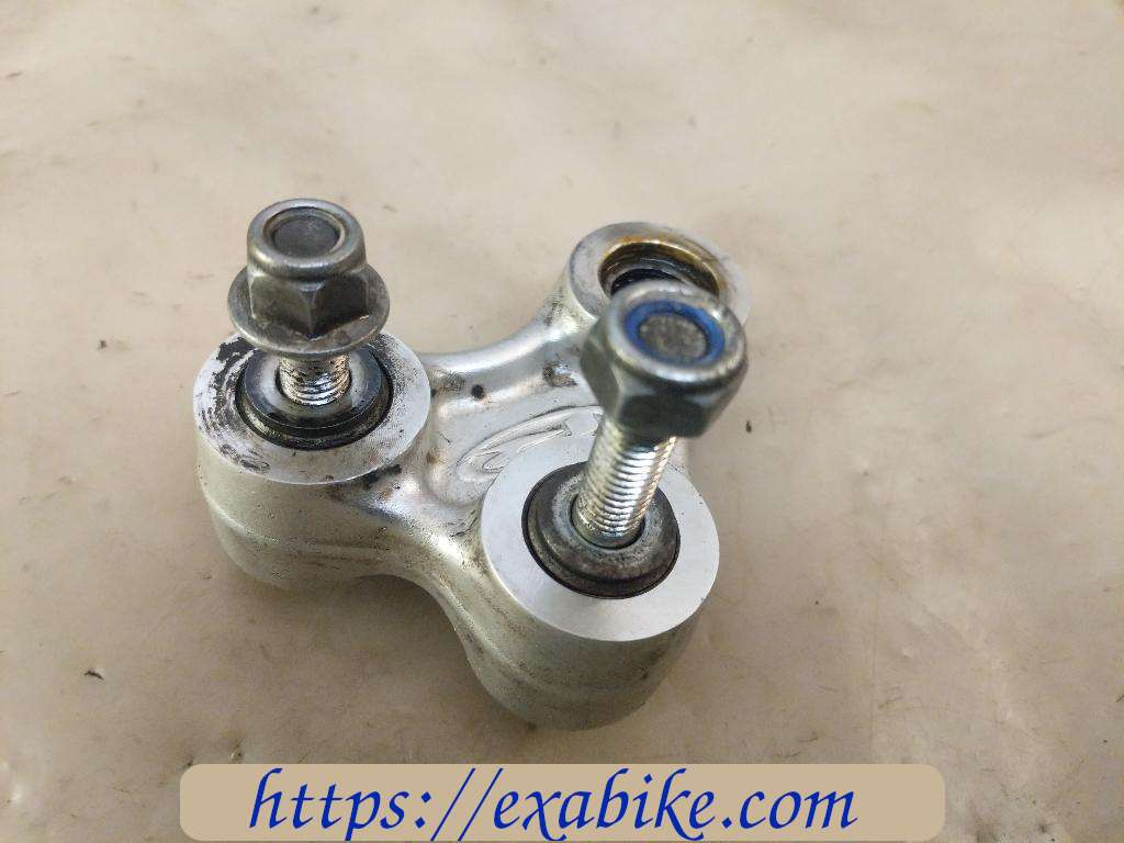 swingarm connecting Rieju 50 MRT - photo 2