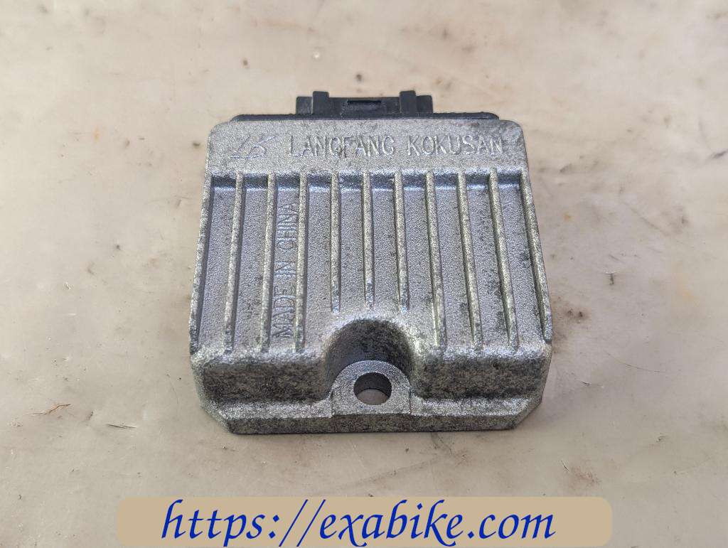 voltage regulator Piaggio 50 New Typhoon - photo 2