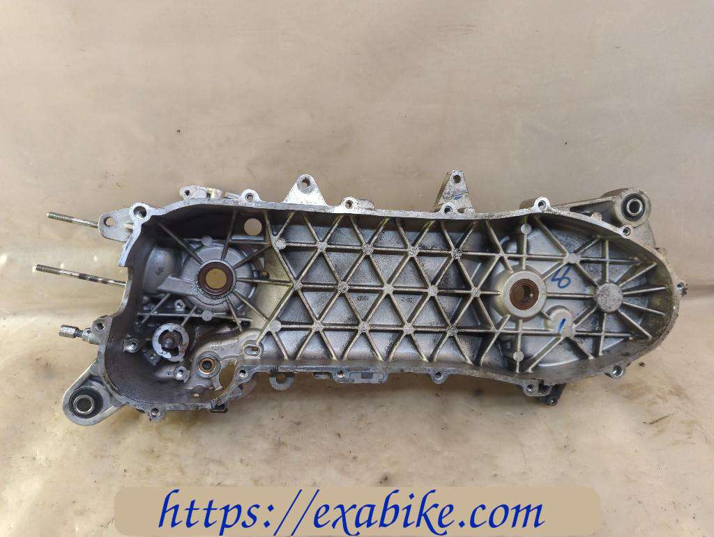 carter moteur gauche Piaggio 50 New Typhoon - photo 4