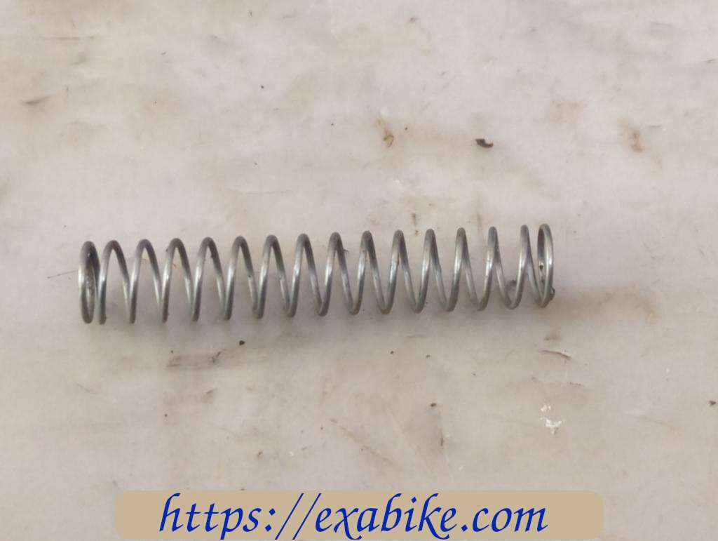 carburetor spring Peugeot TKR 50 - photo 1
