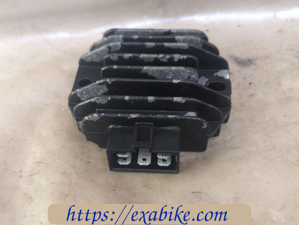 voltage regulator Yamaha Cygnux X - photo 1