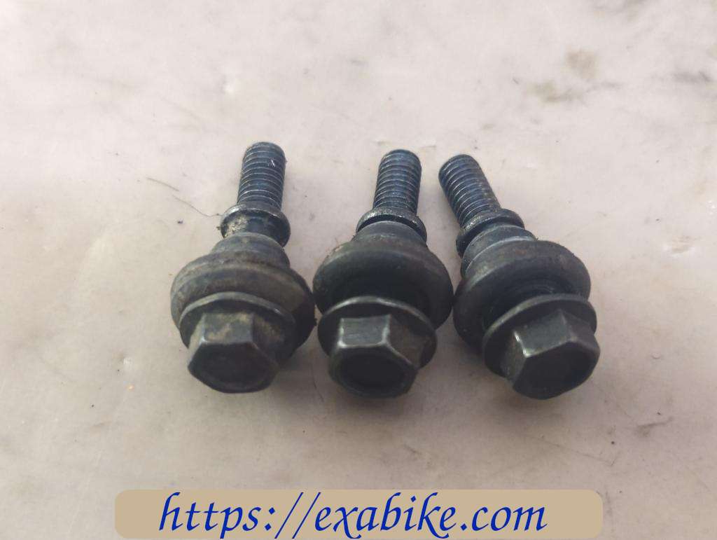 kick starter case screws Yamaha Cygnux X - photo 1
