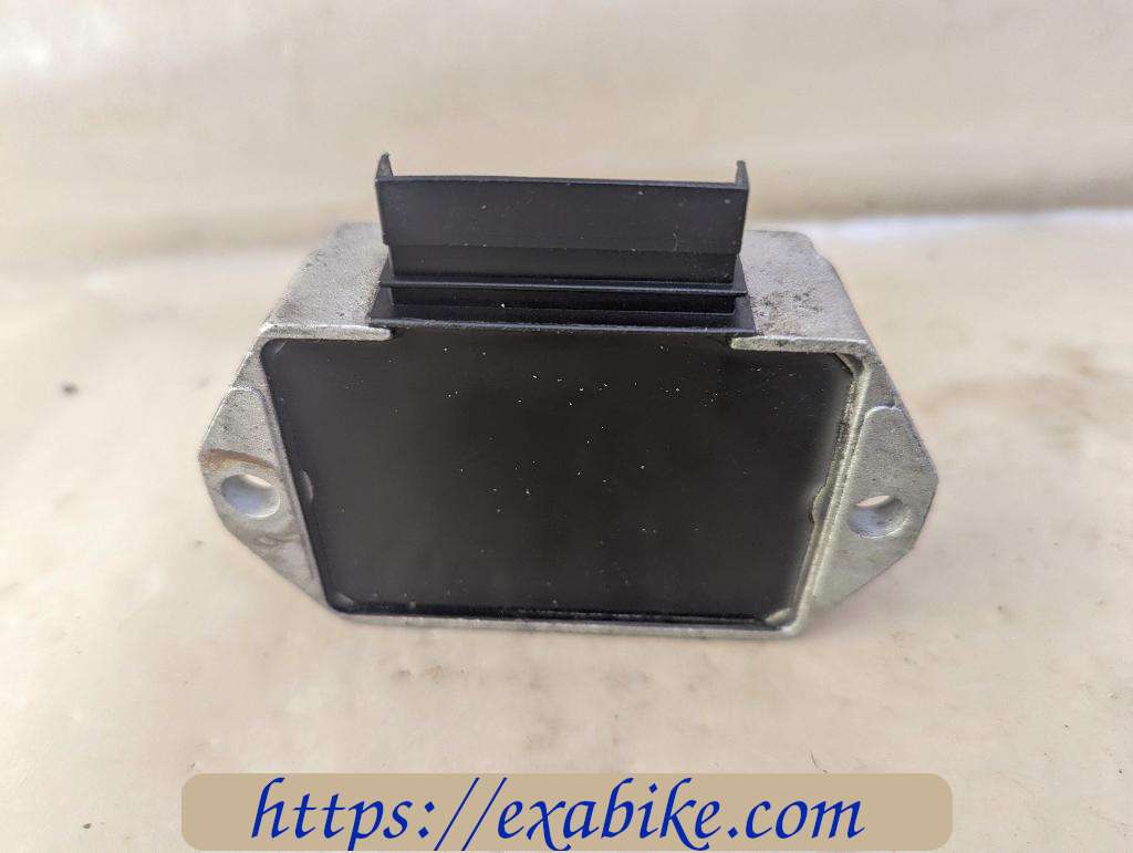 voltage regulator Piaggio Zip 50 - photo 2