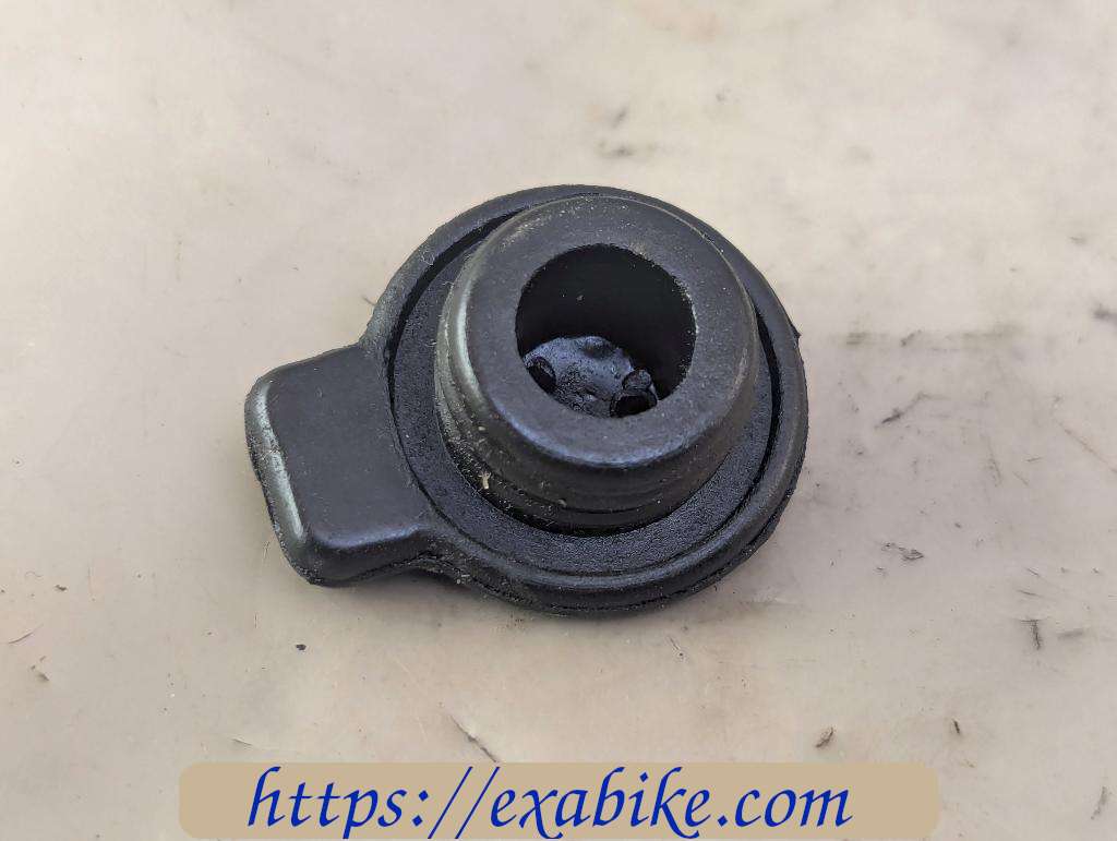 oil cap Piaggio Zip 50 - photo 2