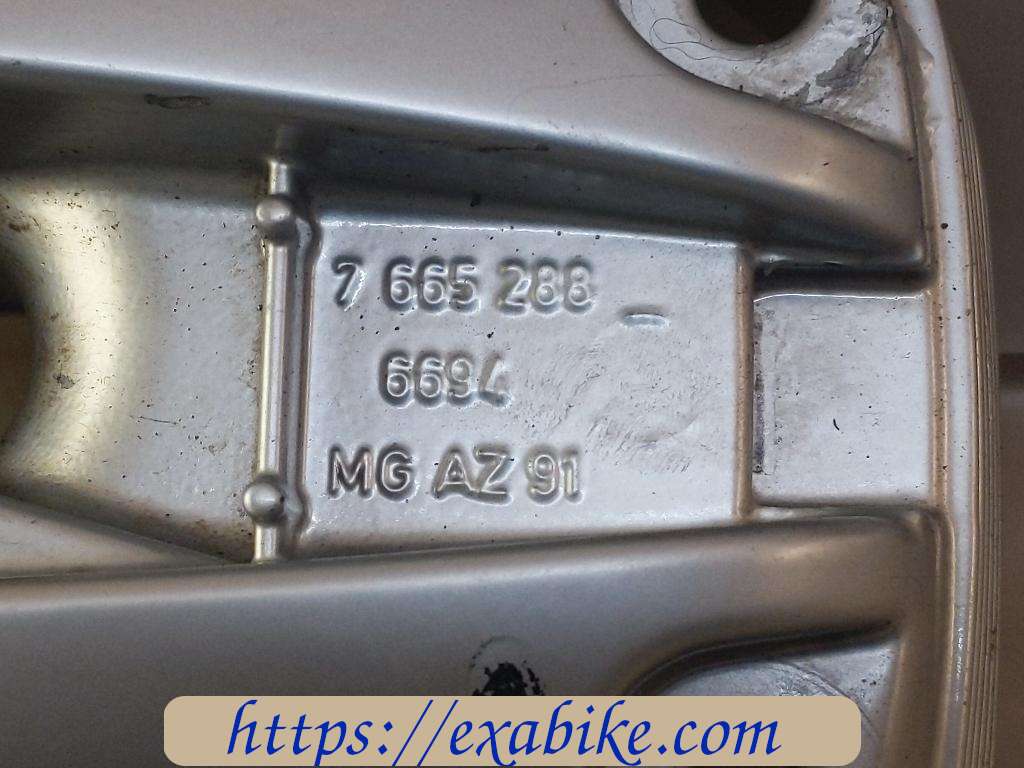couvre culasse droit BMW R1150RS - photo 2