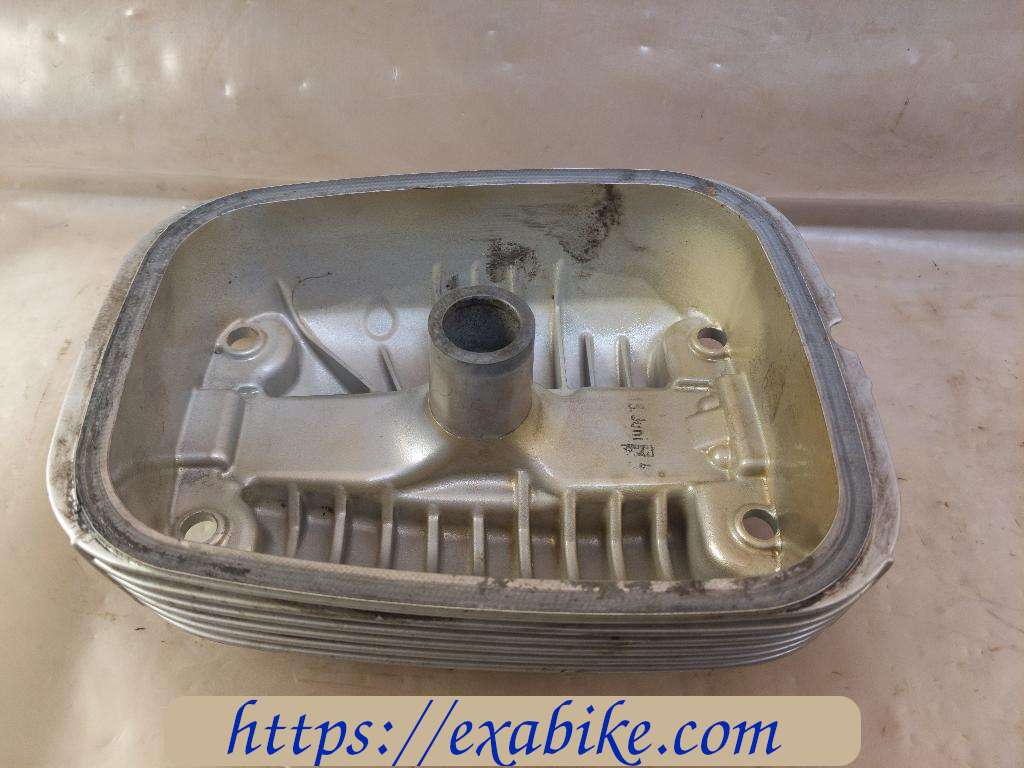 couvre culasse droit BMW R1150RS - photo 5