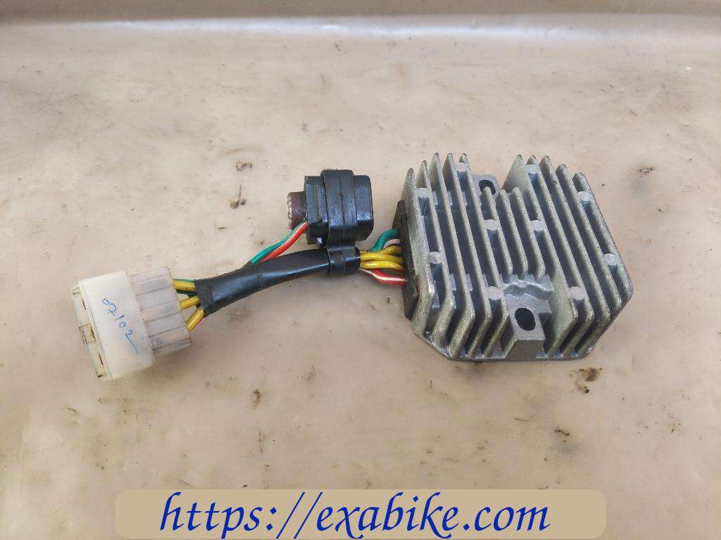 voltage regulator Piaggio Zip 50 - photo 1
