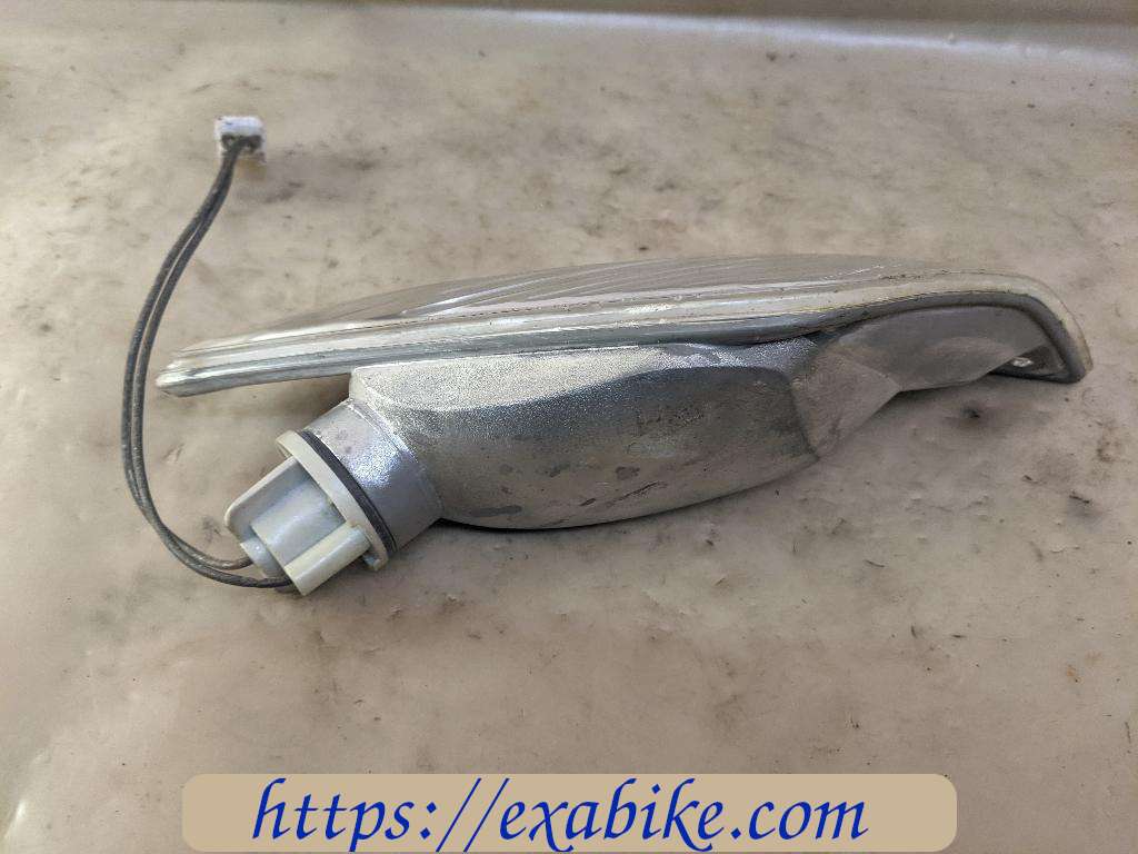 clignotant avant droit Piaggio Fly 50 - photo 3
