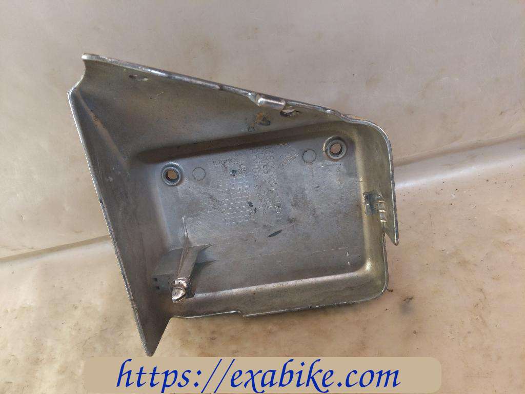 side cover, right Honda VT 750 Shadow - photo 4