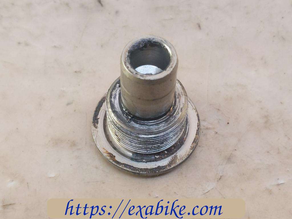 special bolt BMW R1150RS - photo 2