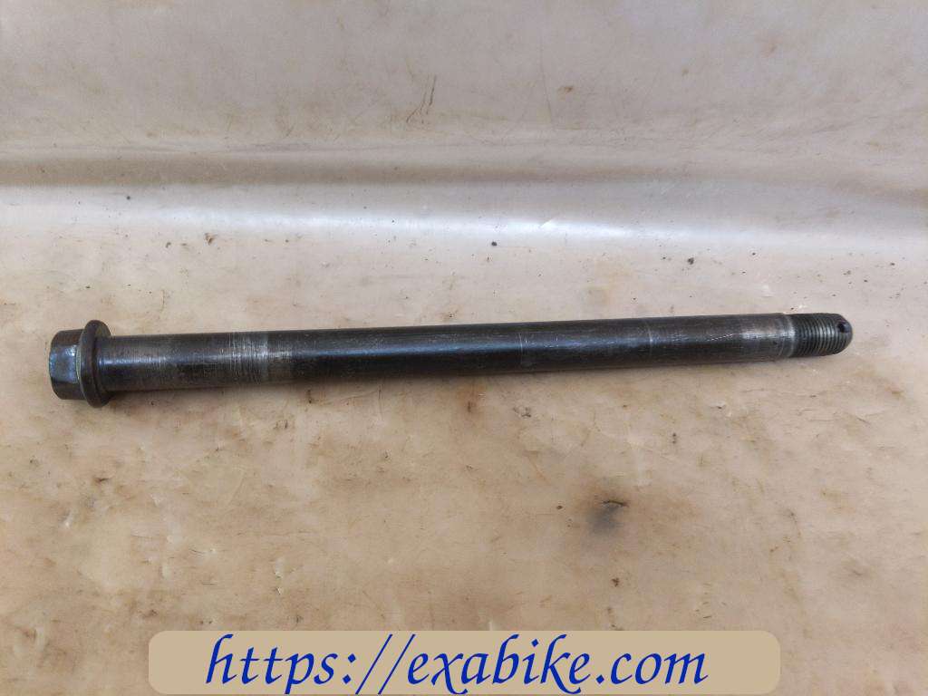 wheel axle, front Yamaha XJ 900 Diversion - photo 1