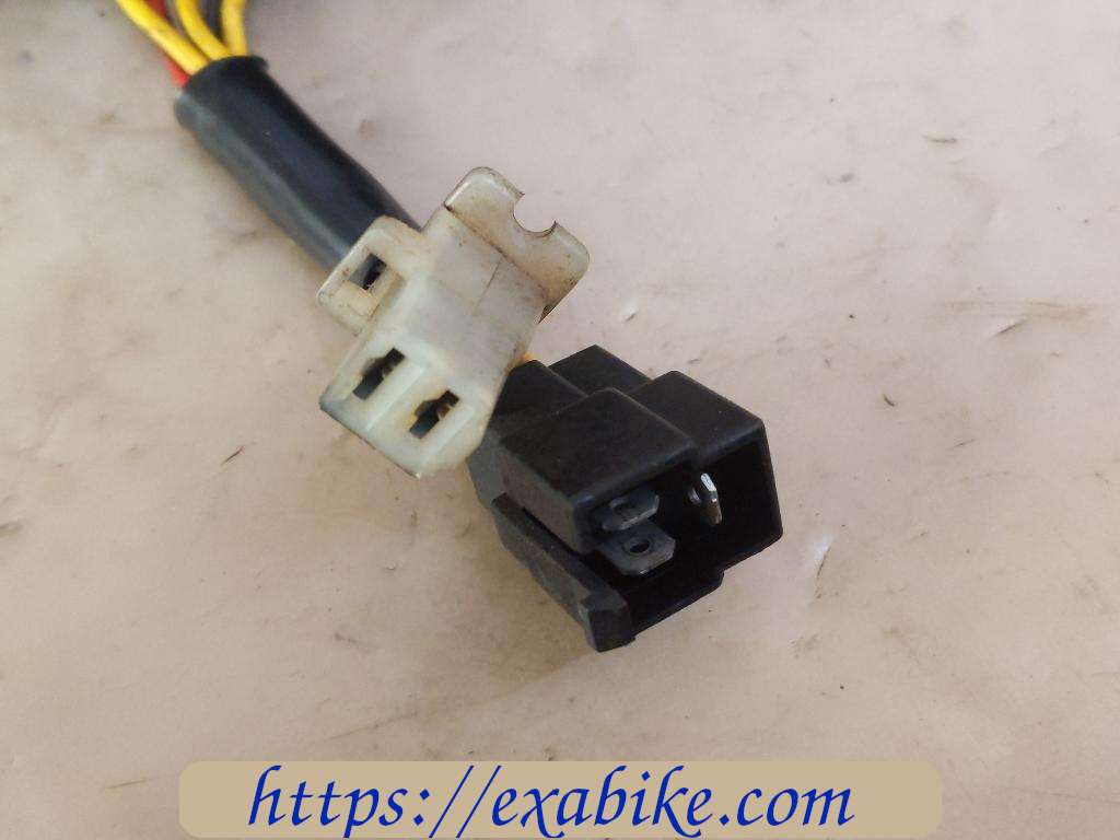voltage regulator Suzuki GN 125 - photo 2