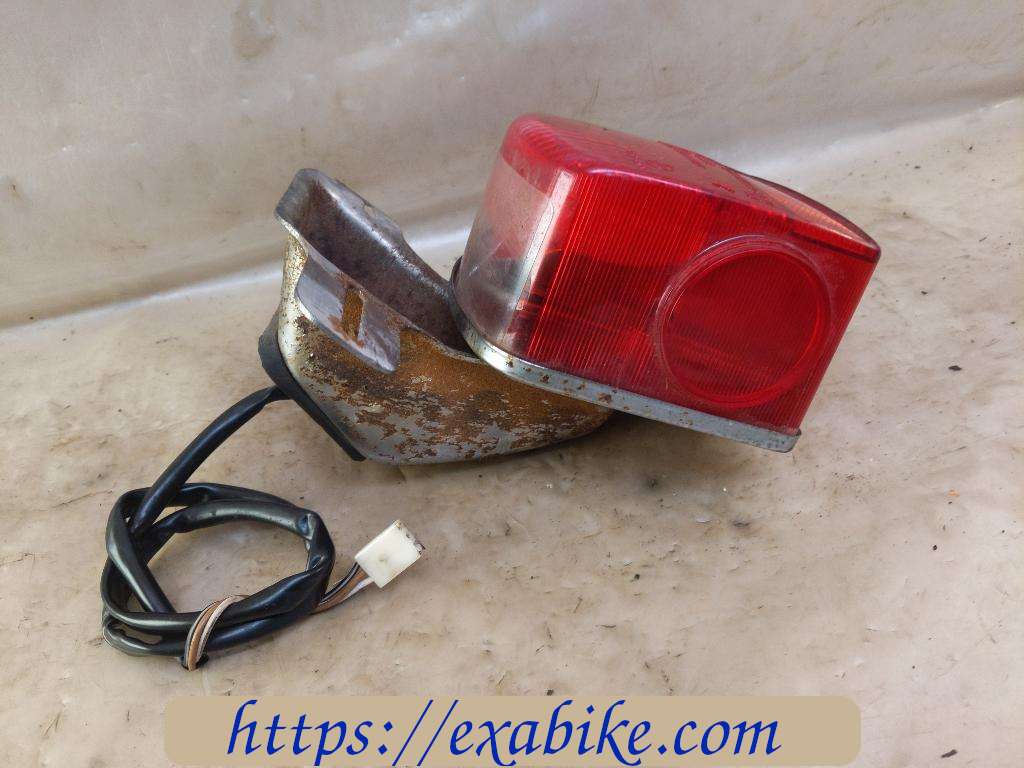 feu arriere Suzuki GN 125 - photo 2