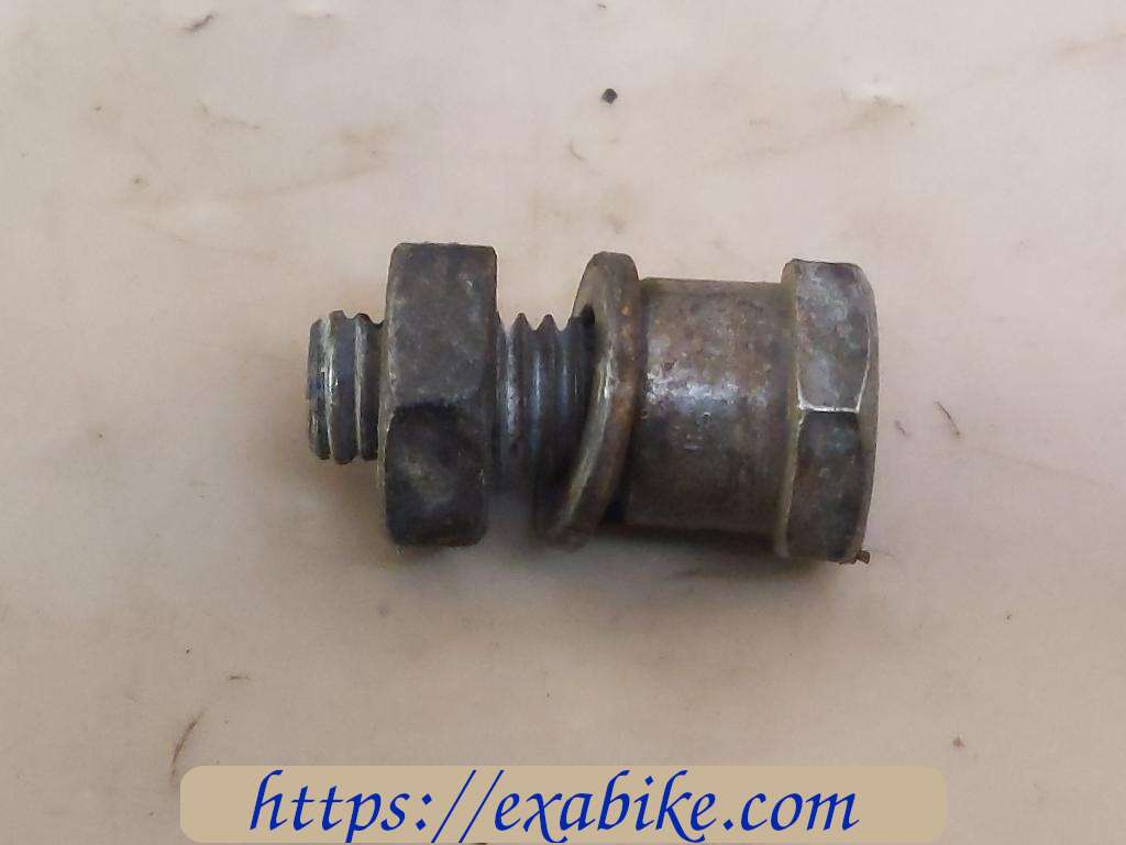 torque bar bolt Suzuki GN 125 - photo 1