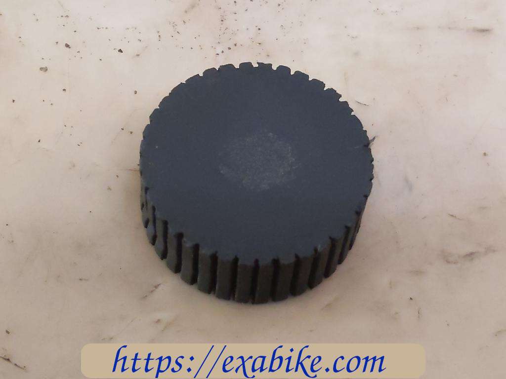 fuel tank rubber Suzuki GN 125 - photo 1