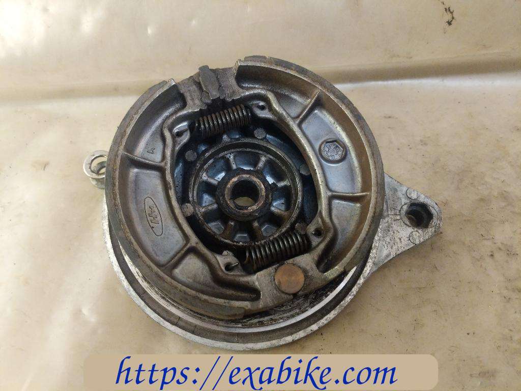 brake panel, rear Honda Rebel 125 - photo 2