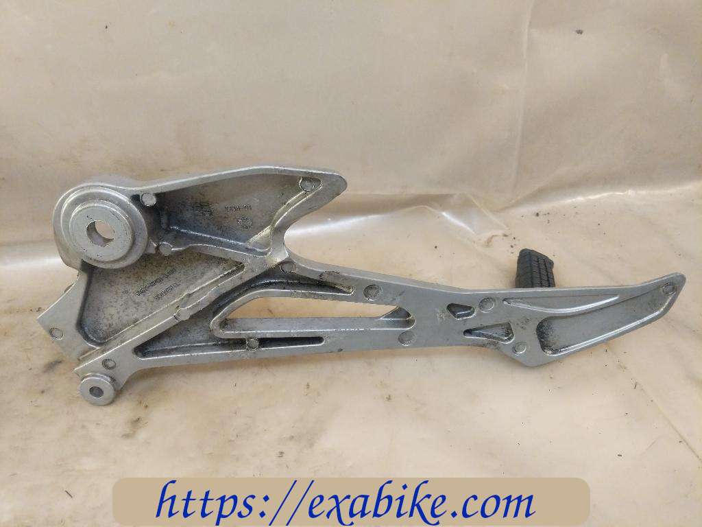 footrest plate, right Honda Varadero 125 - photo 2