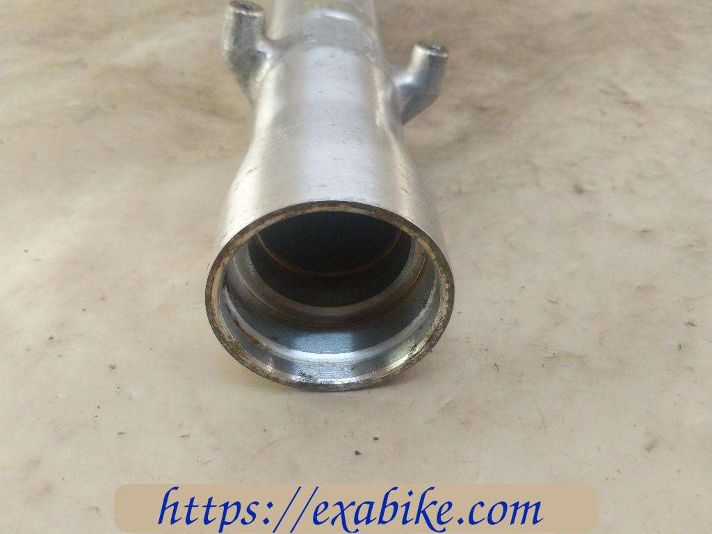 lower fork case, right Honda VT 750 Shadow - photo 4