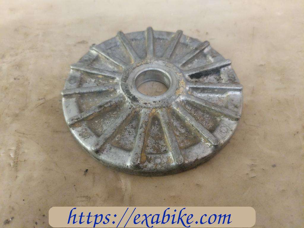 oil filter cover Kawasaki KZ 400 - photo 1
