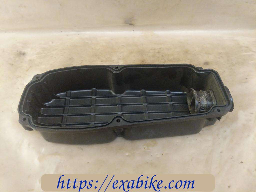 air cleaner box cover Honda Varadero 125 - photo 2