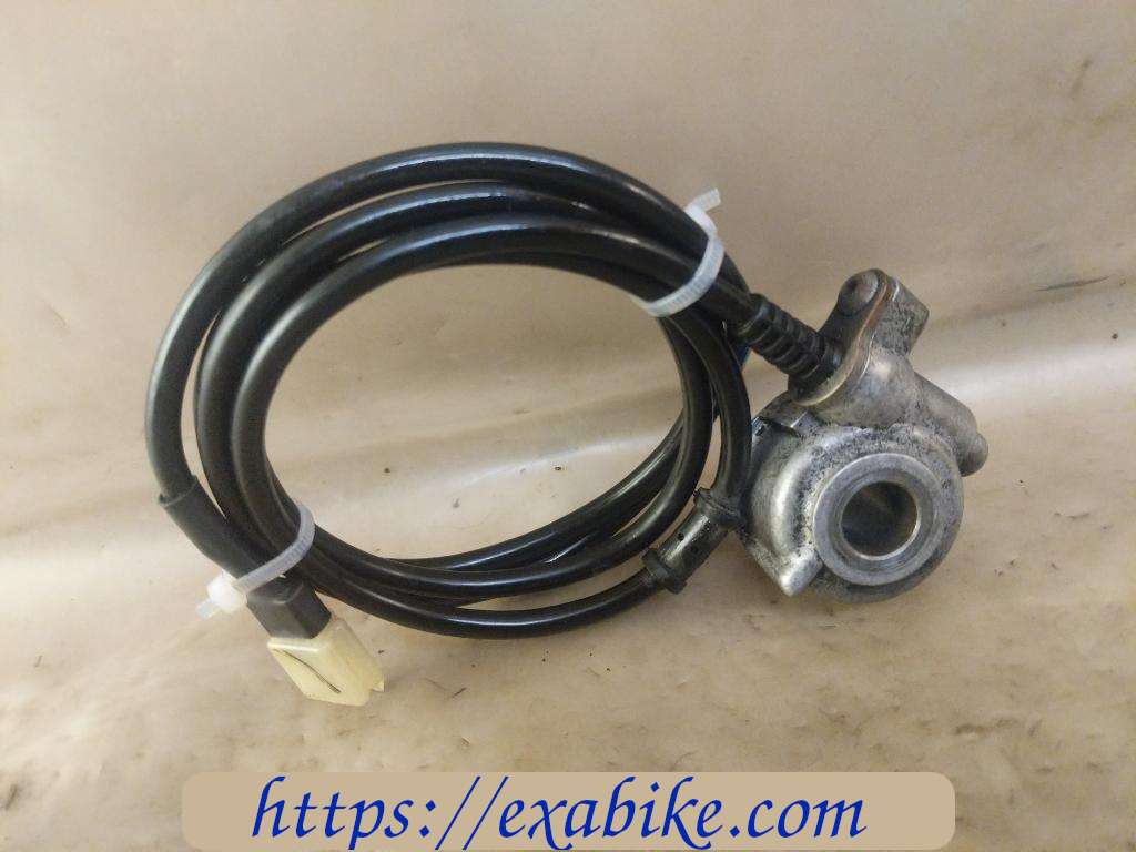 speedometer gear Honda Varadero 125 - photo 1