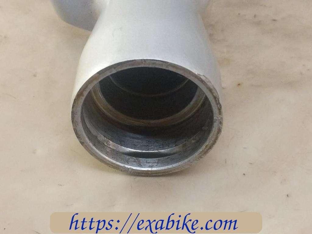 lower fork case, left Honda Varadero 125 - photo 4