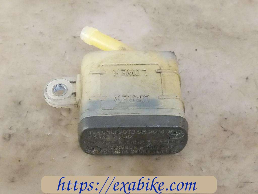 brake fluid reserve, rear Honda Varadero 125 - photo 1